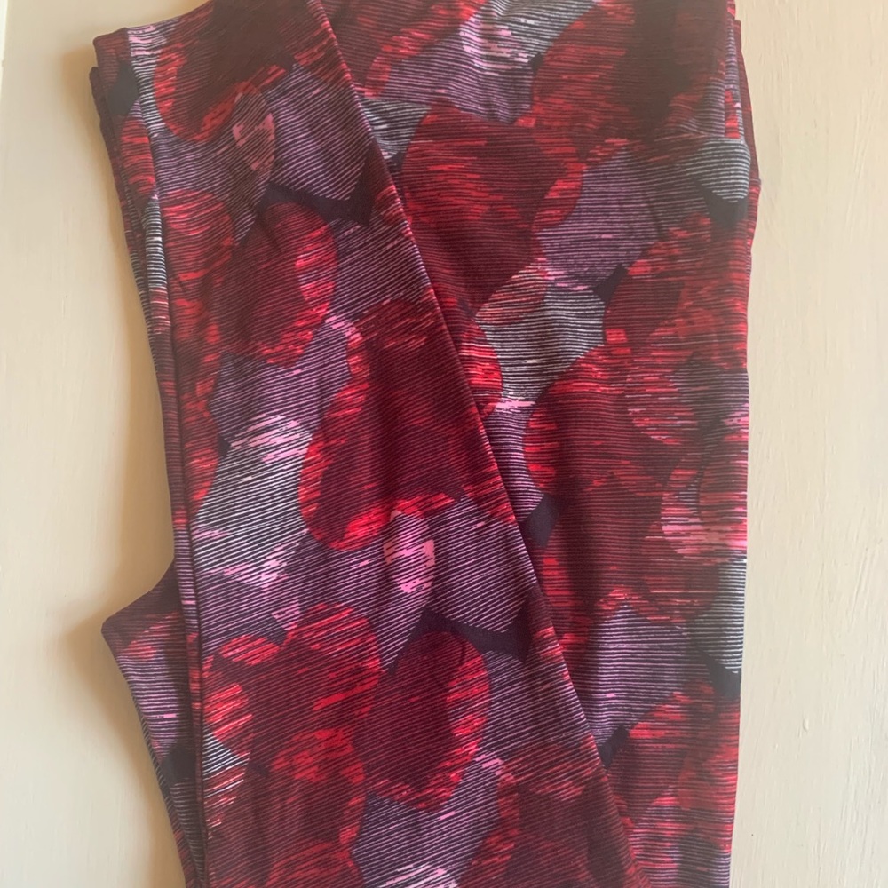 Lularoe Leggings Valentine’s Day TC
